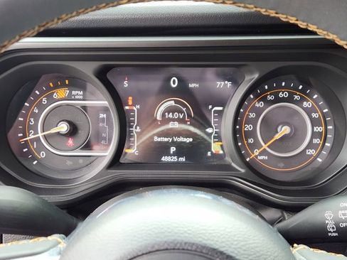 Used 2024 Jeep Wrangler Sahara image 12