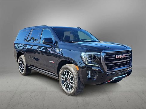 Used 2024 GMC Yukon AT4 w/ Technology Package image 2