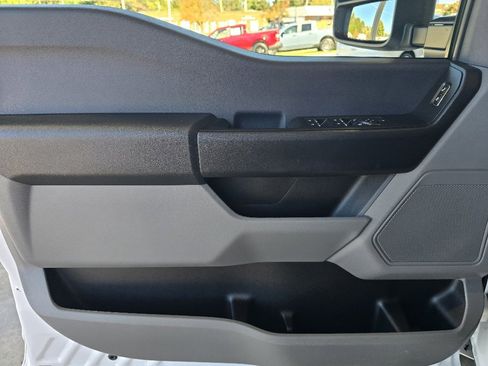 Used 2024 Ford F350 XL w/ XL Chrome Package image 9