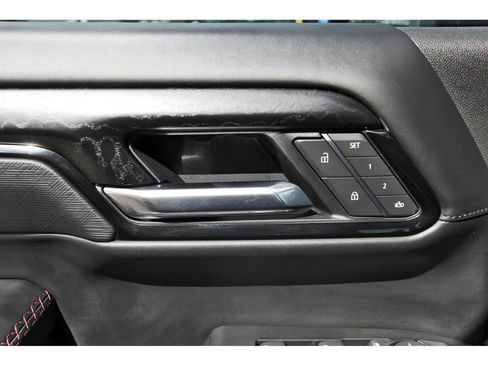 Used 2025 GMC Sierra 2500 AT4X AWD/4WD image 26