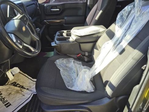 Used 2022 Chevrolet Silverado 1500 LT image 3