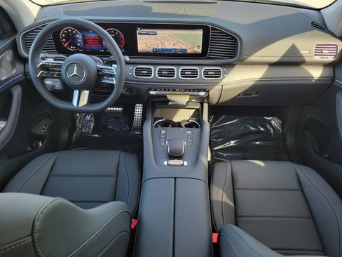 New 2026 Mercedes-Benz GLS 450 4MATIC image 21