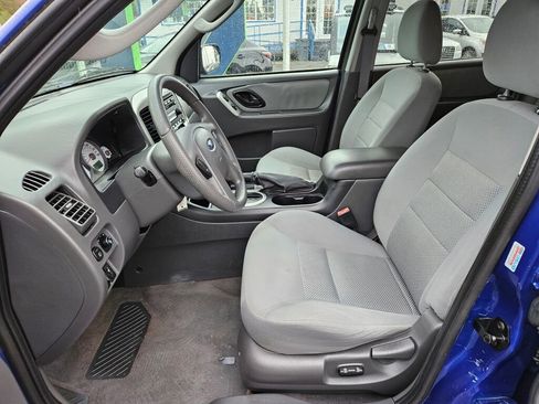 Used 2005 Ford Escape XLT image 10