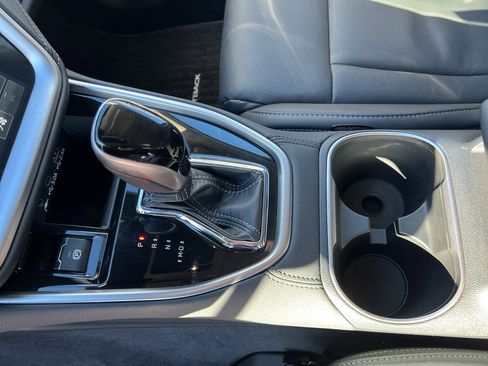 Certified 2025 Subaru Outback Limited image 16