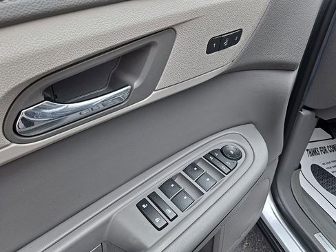 Used 2016 Chevrolet Traverse LTZ AWD/4WD image 15