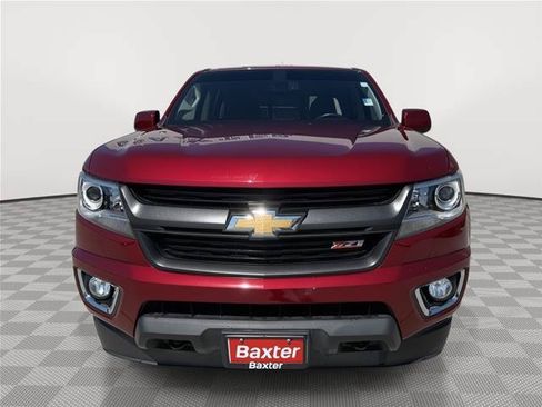 Used 2019 Chevrolet Colorado Z71 AWD/4WD image 2