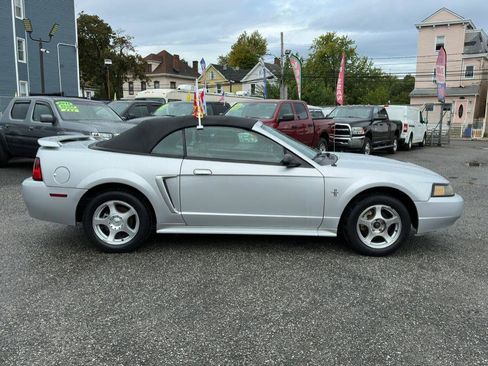 Used 2003 Ford Mustang Premium RWD image 8