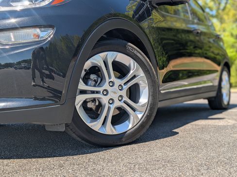 Used 2020 Chevrolet Bolt LT image 34