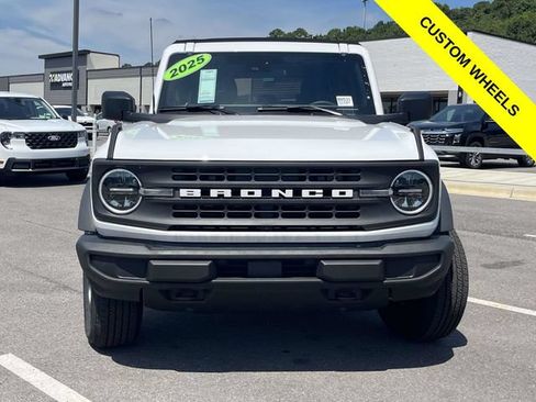New 2025 Ford Bronco 4-Door AWD/4WD image 7
