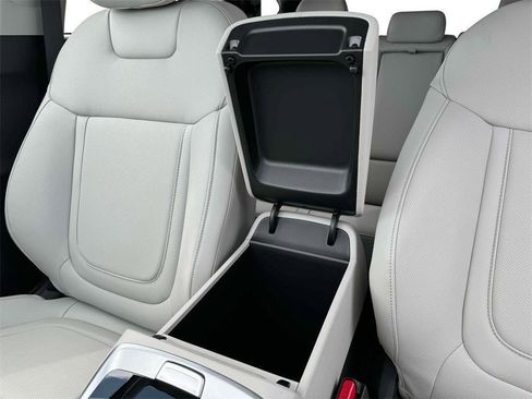Used 2025 Hyundai Tucson SEL image 18
