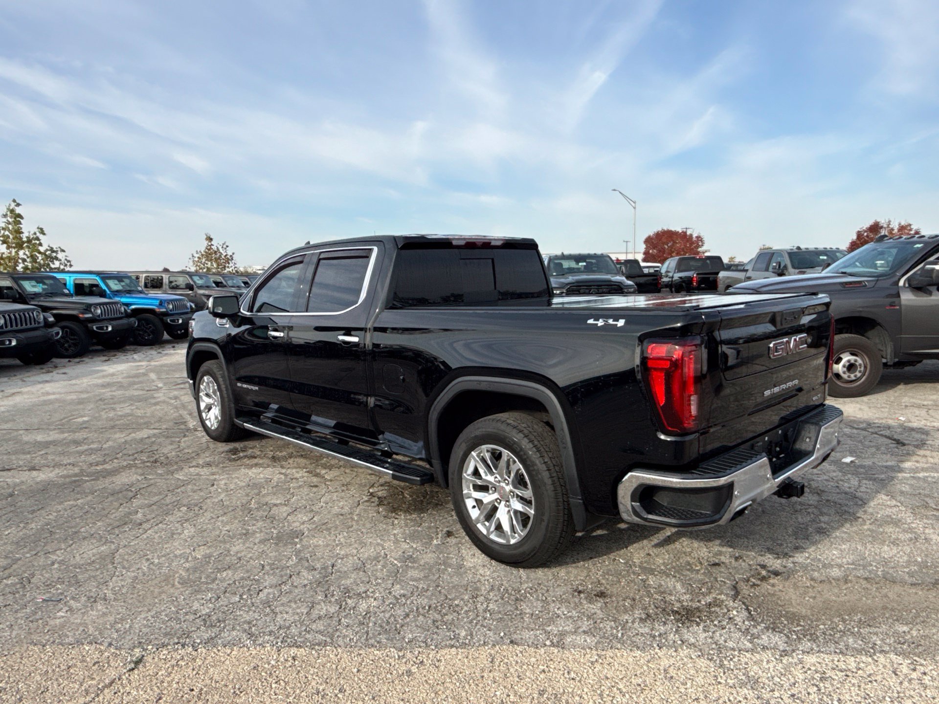 Used 2020 GMC Sierra 1500 SLT w/ SLT Premium Plus Package AWD/4WD image 8