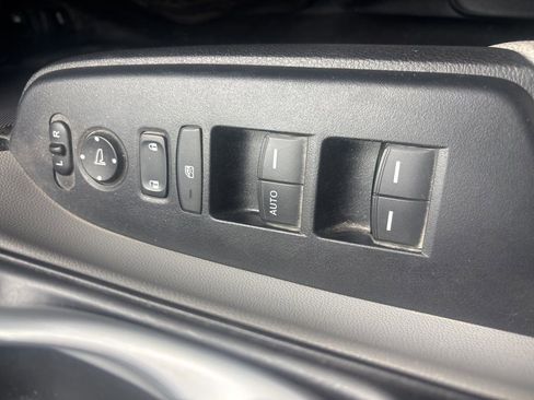 Used 2019 Honda CR-V LX image 16