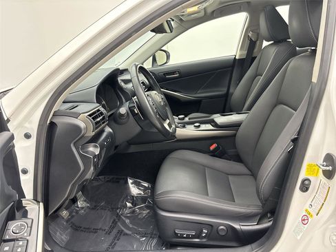 Used 2018 Lexus IS 300 AWD image 25