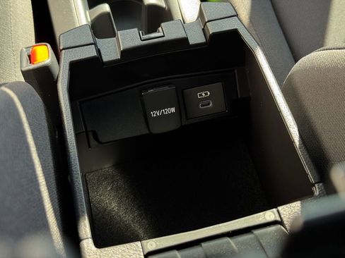 Certified 2025 Toyota Corolla Cross LE w/ Moonroof Package image 26