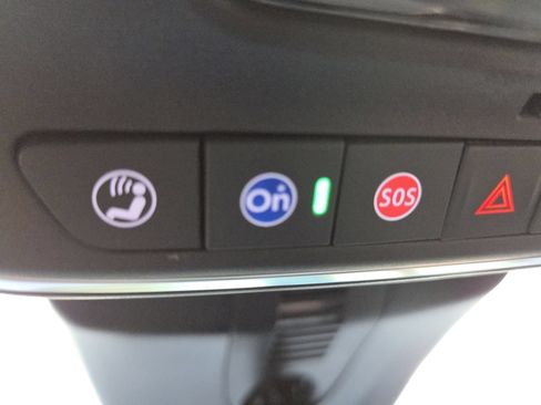 New 2026 GMC Acadia Denali w/ Super Cruise Package FWD image 34