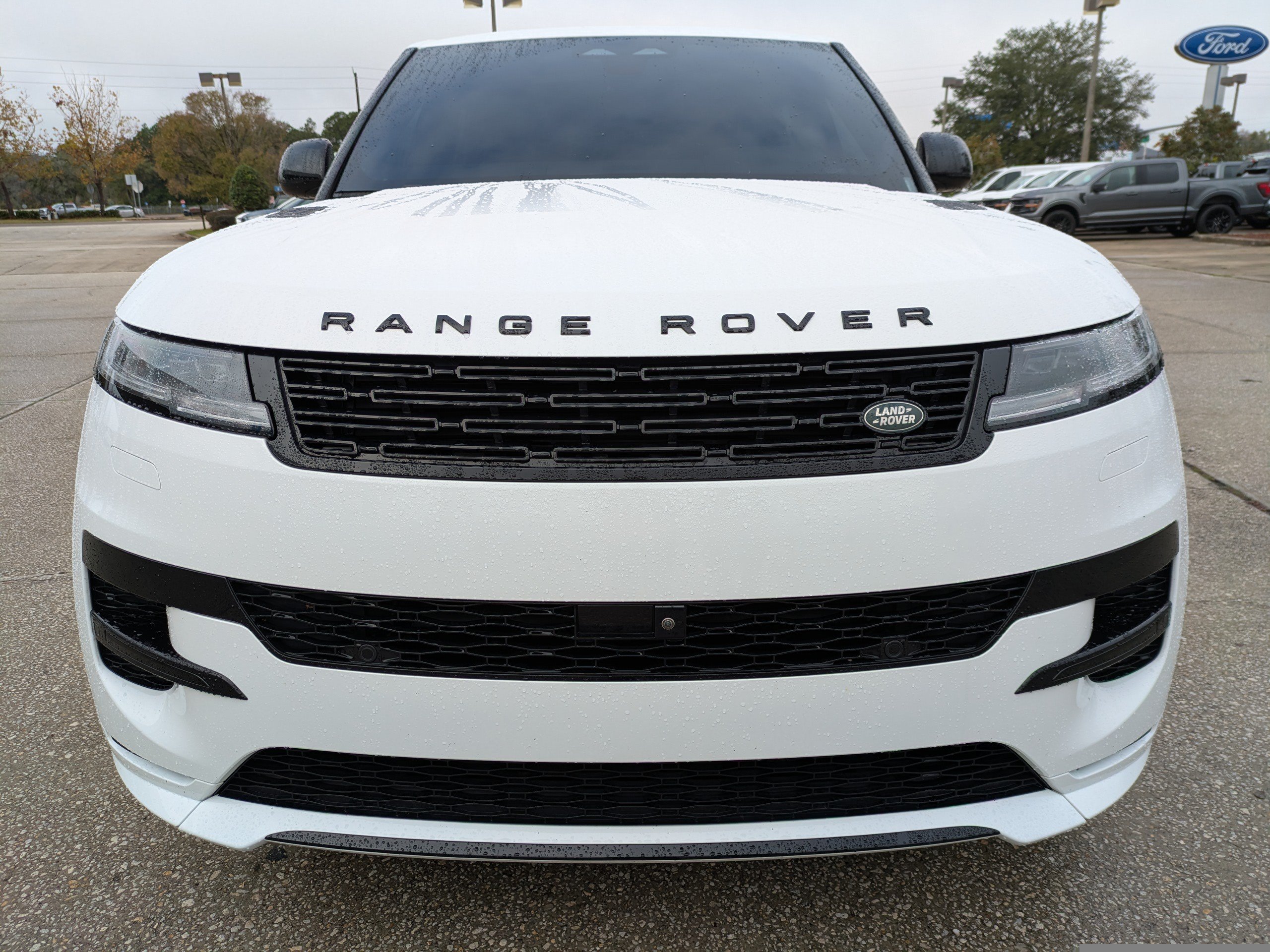 Used 2024 Land Rover Range Rover Sport Dynamic SE AWD/4WD image 9