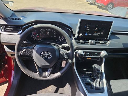 Used 2025 Toyota RAV4 LE image 17