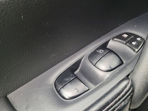 Used 2016 Nissan Rogue SL w/ SL Premium Package FWD image 27