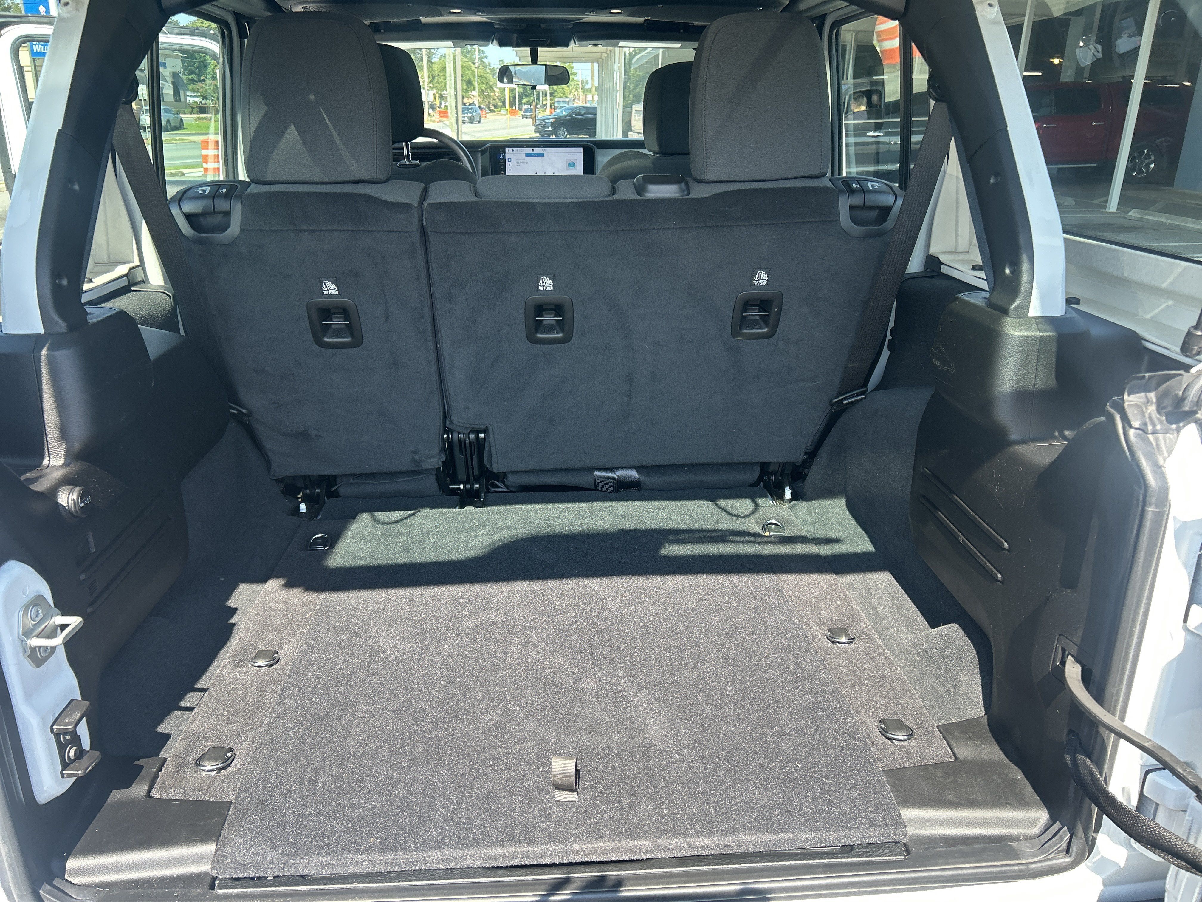 Used 2024 Jeep Wrangler Unlimited Sport AWD/4WD image 17