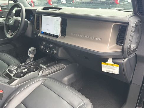 New 2026 Ford Bronco Outer Banks AWD/4WD image 13