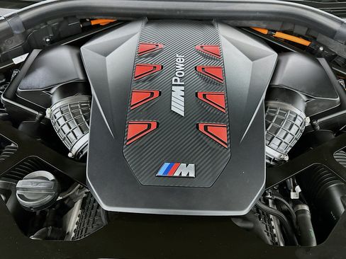 Used 2023 BMW XM AWD/4WD image 32