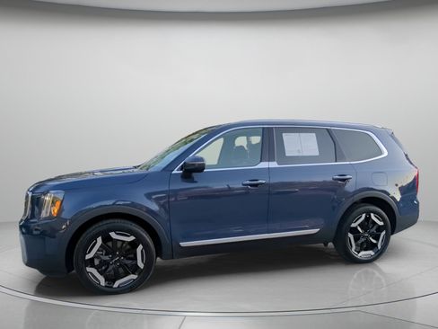 Used 2024 Kia Telluride S w/ S Sunroof Package FWD image 15
