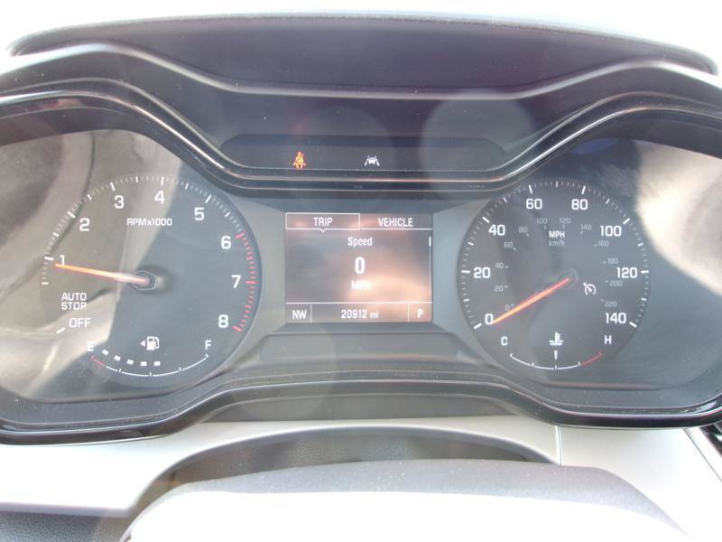 Used 2025 Chevrolet Trax LS FWD image 14