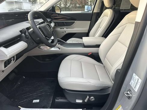 New 2026 Lincoln Nautilus Premier w/ Equipment Group 102A image 9