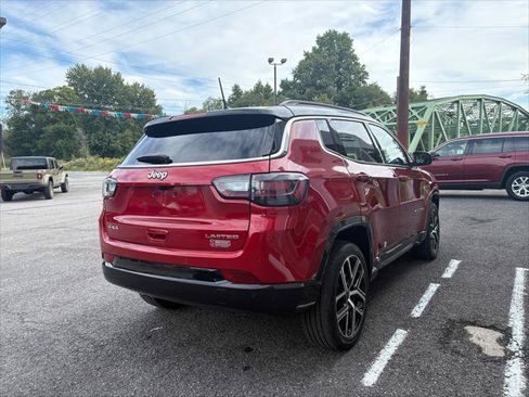 Certified 2025 Jeep Compass Limited w/ Elite Group AWD/4WD image 7