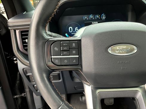 Used 2022 Ford Expedition Platinum AWD/4WD image 11