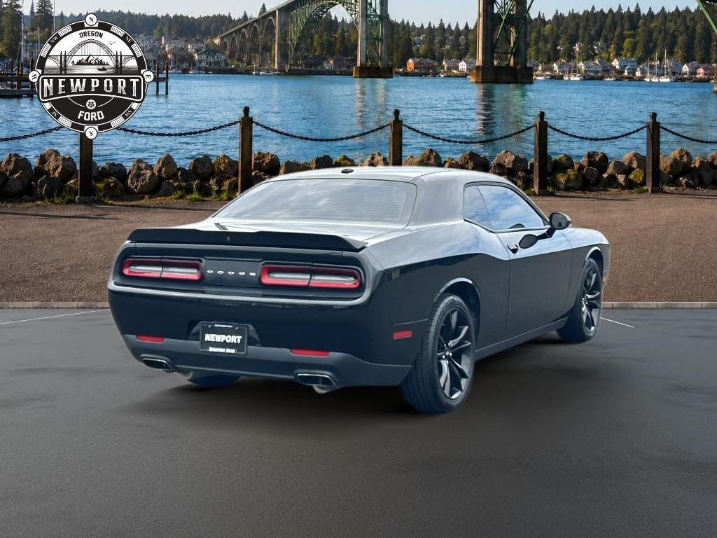 Used 2018 Dodge Challenger SXT w/ Blacktop Package RWD image 9