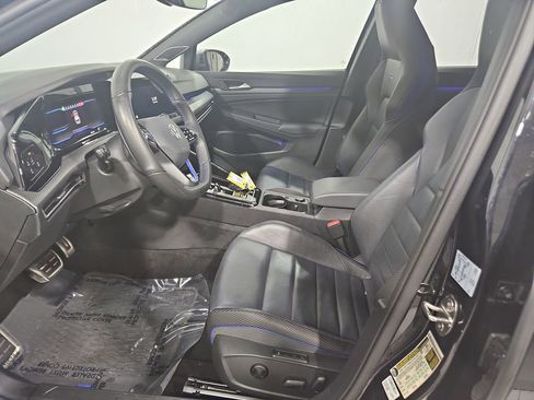 Used 2024 Volkswagen Golf R image 9