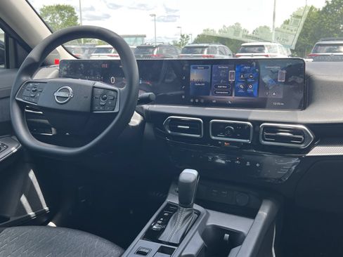 New 2026 Nissan Sentra SV w/ Floor Mat Package FWD image 3