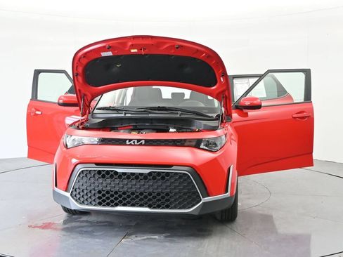 Used 2025 Kia Soul LX w/ LX Technology Package FWD image 42
