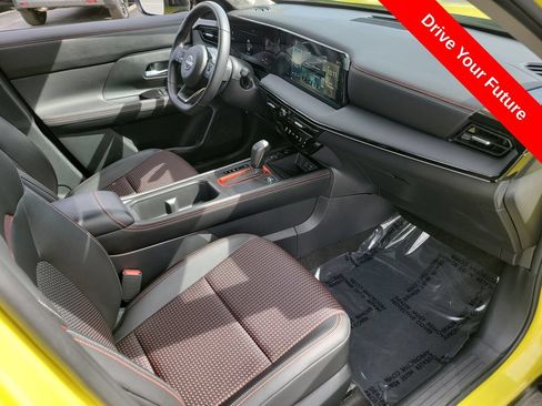 Used 2025 Nissan Kicks SR AWD/4WD image 20