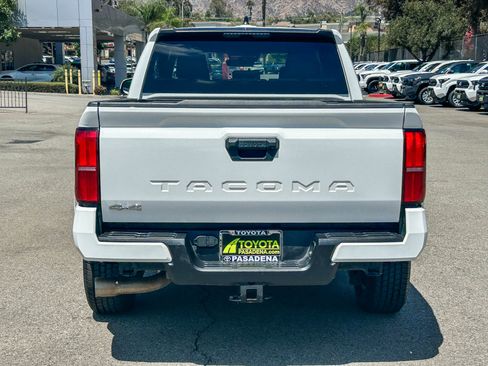 Used 2024 Toyota Tacoma SR5 AWD/4WD image 7