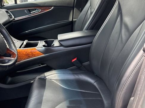 Used 2018 Lincoln MKX Reserve AWD/4WD image 4