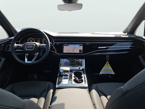 New 2025 Audi Q7 3.0T Premium Plus image 4