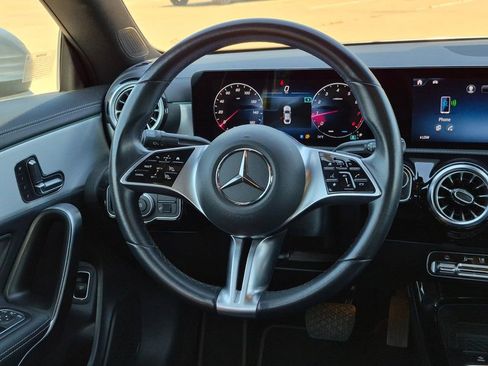 Used 2025 Mercedes-Benz CLA 250 image 11