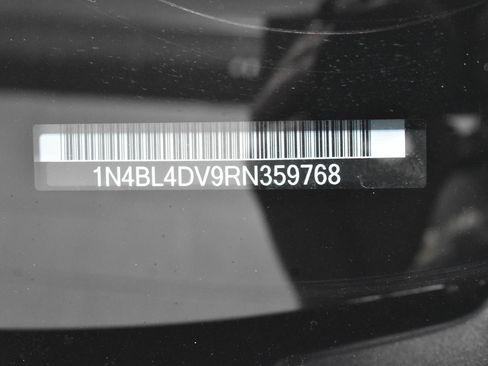 Used 2024 Nissan Altima 2.5 SV image 32