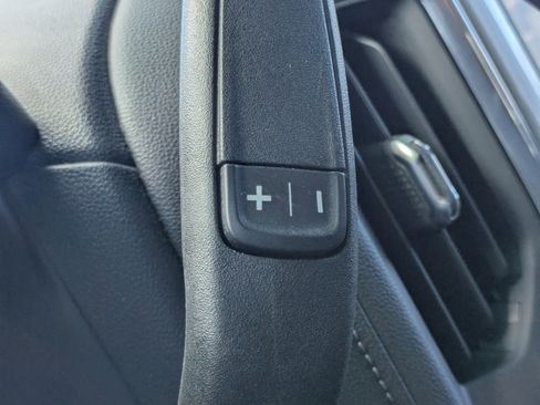 Used 2021 Chevrolet Silverado 1500 LT Trail Boss w/ Bed Protection Package AWD/4WD image 17