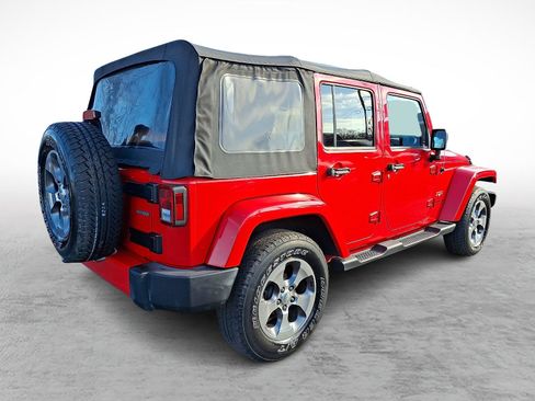 Used 2016 Jeep Wrangler Unlimited Sahara w/ Connectivity Group image 7