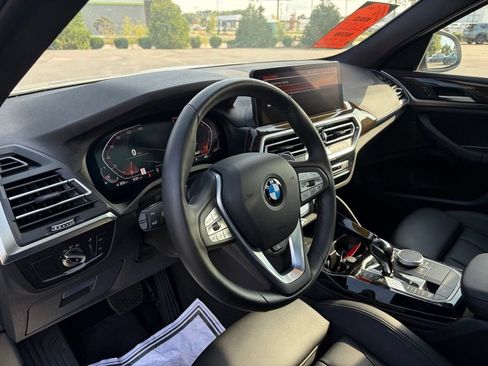 Used 2024 BMW X4 xDrive30i w/ Parking Assistance Package AWD/4WD image 14