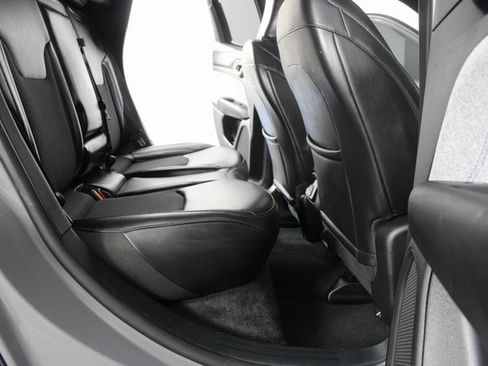 Used 2023 Jeep Compass Latitude image 18