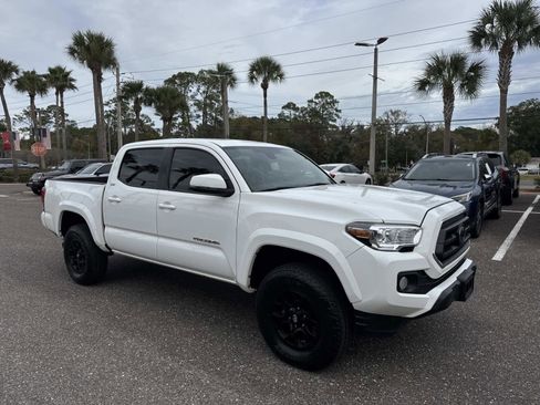Used 2022 Toyota Tacoma SR5 image 7