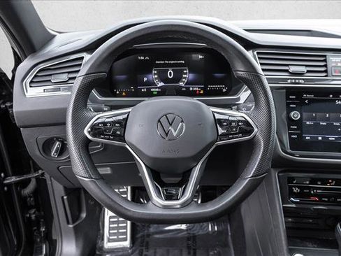 Used 2024 Volkswagen Tiguan SE R-Line image 13
