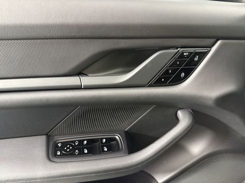 Certified 2021 Porsche Taycan 4S AWD/4WD image 34