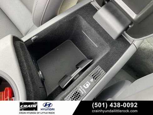 Used 2020 Porsche Taycan 4S w/ Premium Package image 23