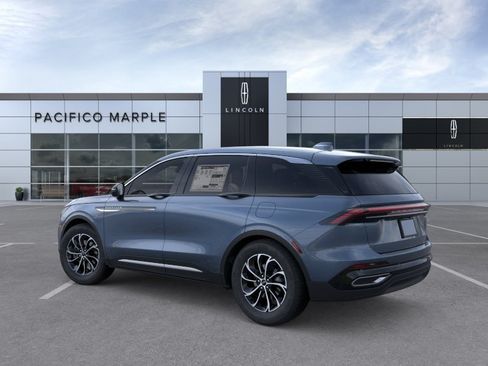 New 2026 Lincoln Nautilus Premier AWD/4WD image 4