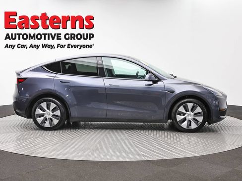 Used 2021 Tesla Model Y Long Range AWD/4WD image 4